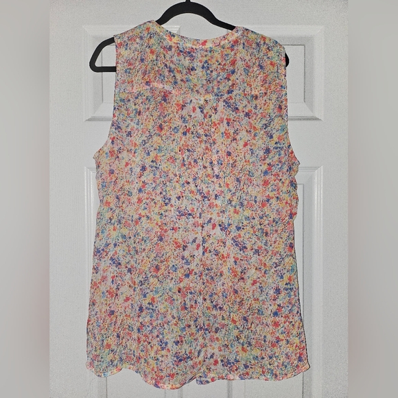 Sheer Polyester button down tank, 1X - Picture 2 of 4